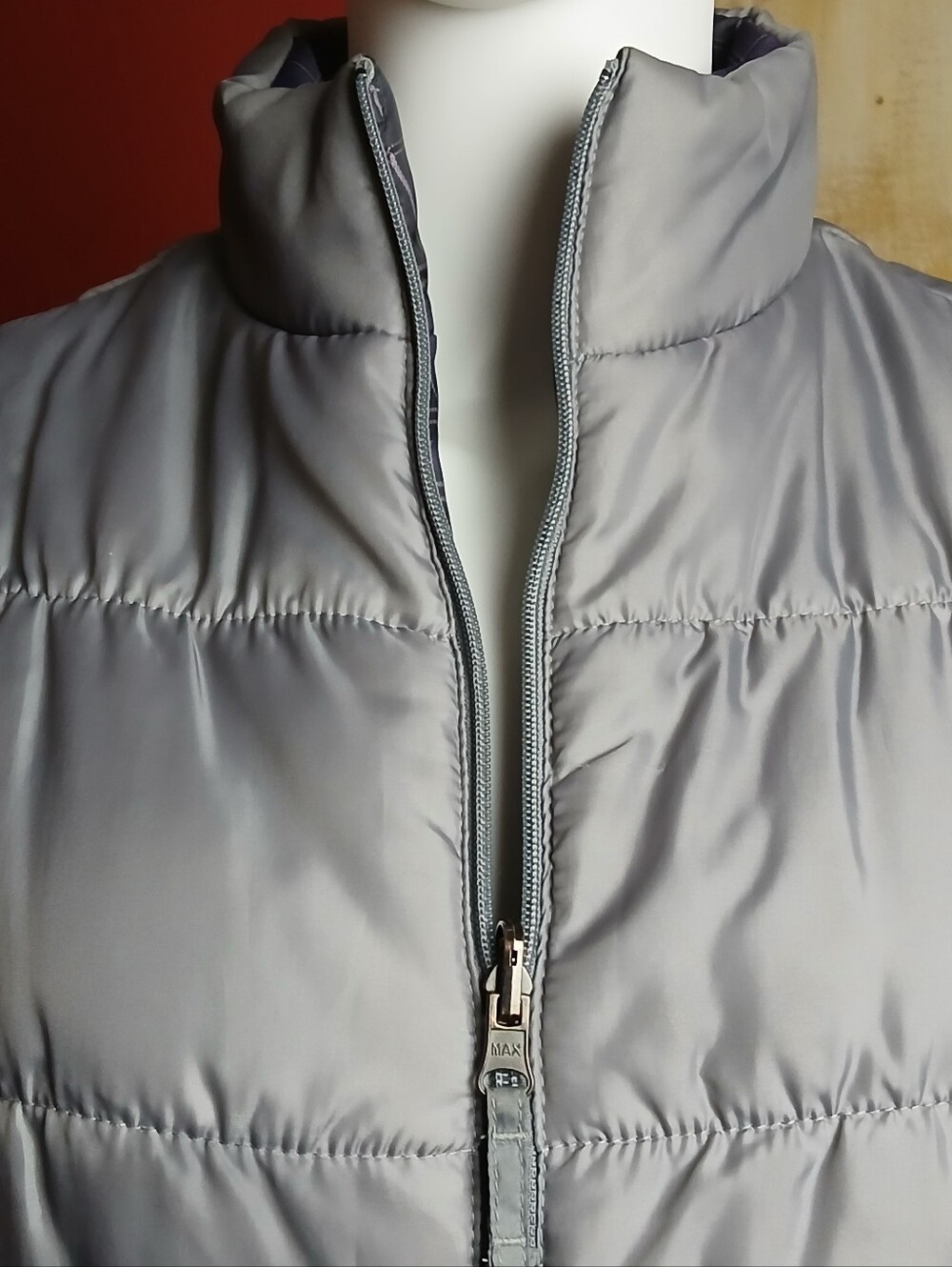 Light Gray Quilted Women's Puffer Vest with High Collar